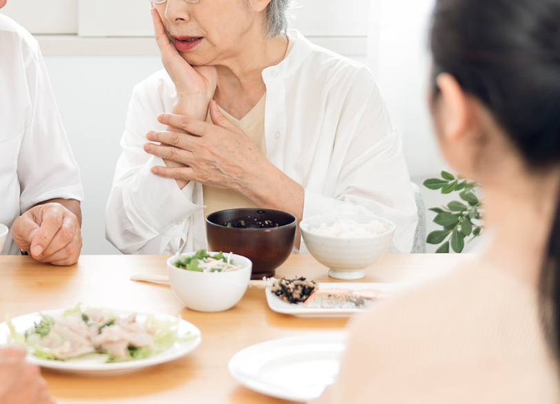 「入れ歯は合わない」というお悩みが尽きない理由｜古屋歯科