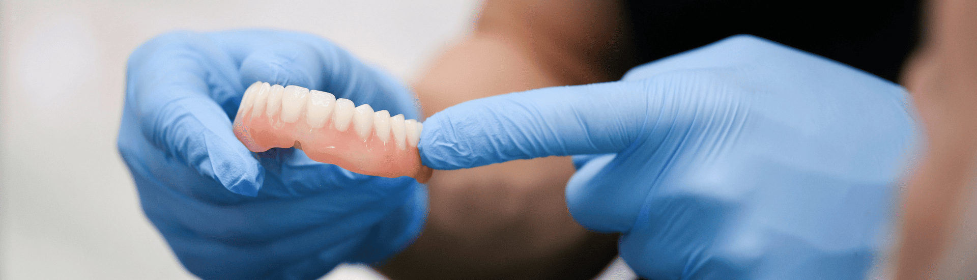 古屋歯科医院がご提案する自由診療の「新しい入れ歯」｜古屋歯科
